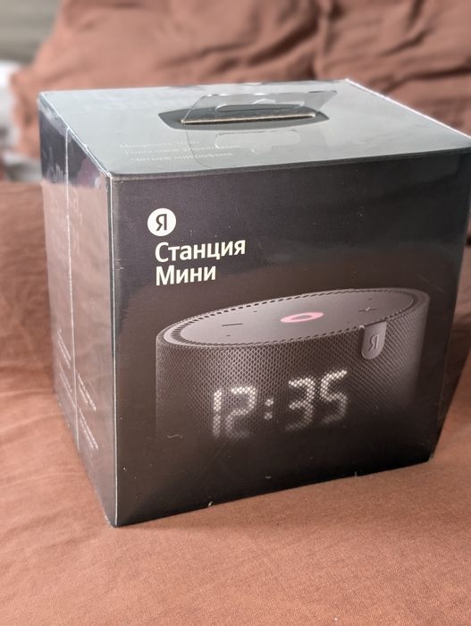 Продам Яндекс станцию запакованный