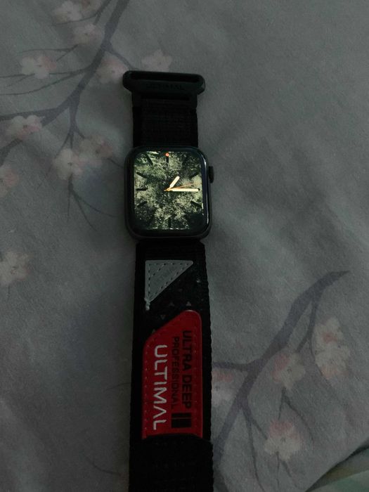 Apple Watch Series 5 44mm Aluminium GPS Black