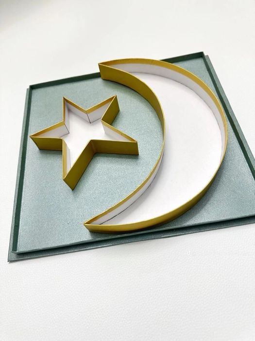 Именной коробкии