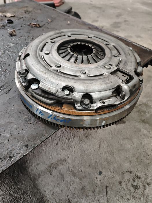 Демпфер/демпферен маховик за Opel mokka,Astra,Insignia 1.6cdti