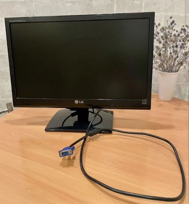 Мониторы 20" VGA DVI