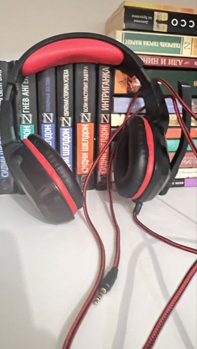 Наушники с микрофоном
