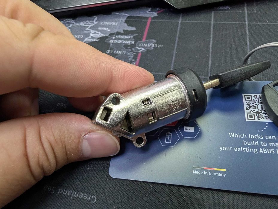 Incuiroare ABUS Cube InTube Battery smart sistem 800