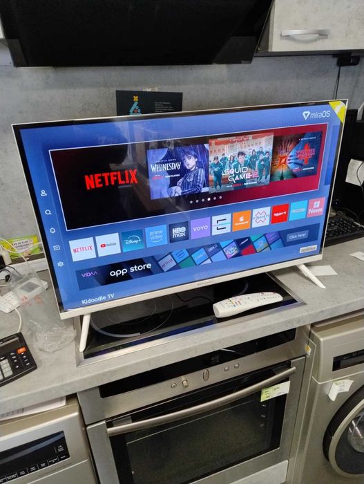 *Ново* Чисто нов Бял Смарт Телевизор 32 инча Diamant HD Ready