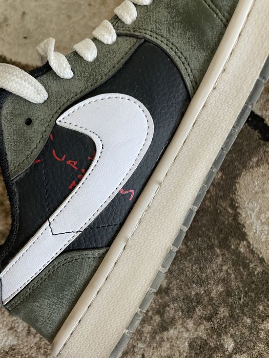 adidasi nikeX Travis scott schimb sau vand cu 375