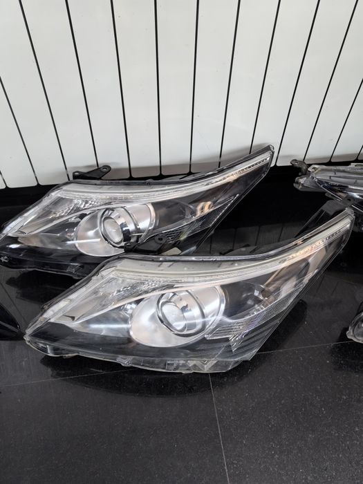 Far stânga Toyota avensis t27 2011/2012/2013/2014 halogen