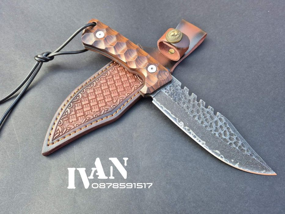 Ловен нож от Дамаска стомана 67 слоя и сърцевина VG10 с кожена кания