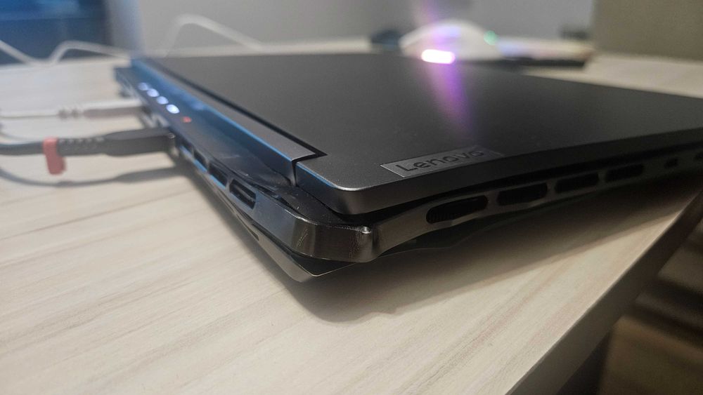 Lenovo Legion Slim 7 4060 ryzen 7 16gb