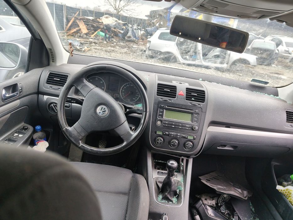 Piese motor BKD cutie ambreaj  stop bord ecu kit pornire oglinda haion ceasuri bord toba compresor clima egr injectoare caseta jug vw golf 5 2.0 bkd