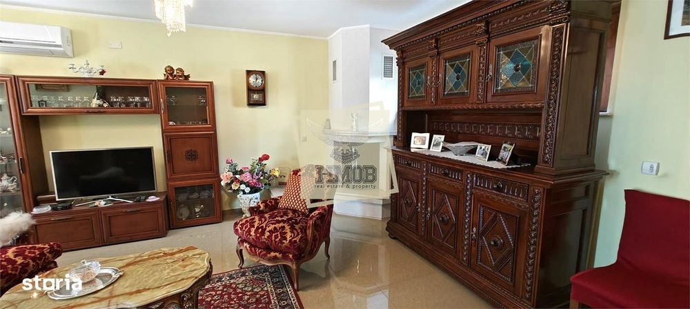 Casa cu 4 camere 2 bai si 830 mp teren in zona Bavaria