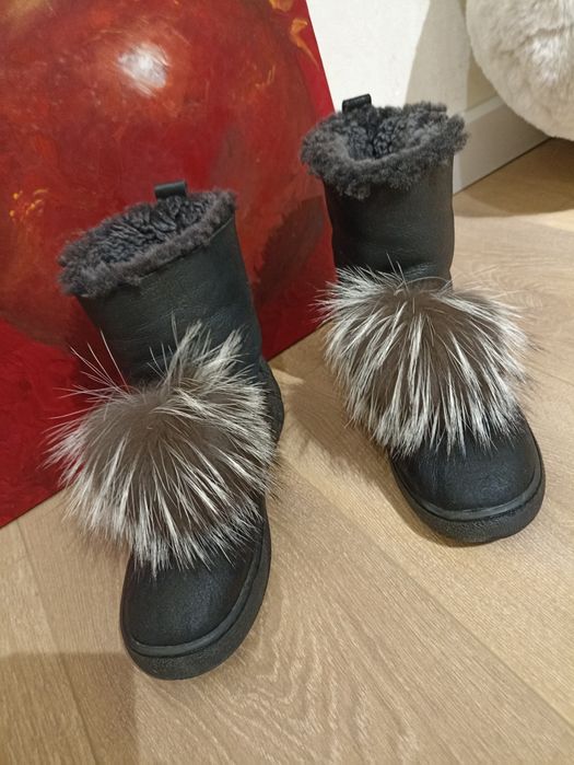 Сапоги Угги очень теплые и не скользкие 35 размера