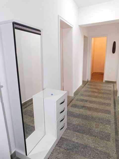 Дава се под наем Тристаен апартамент в Търговище, Център - 80 кв.м за 382.5 € - Снимка #9