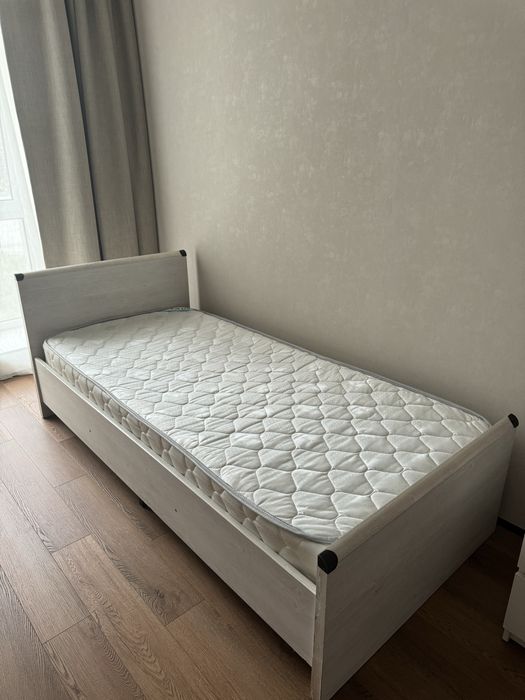 Продам две кровати односпальные