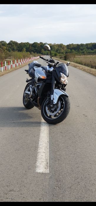 Motocicleta Suzuki BKing ABS