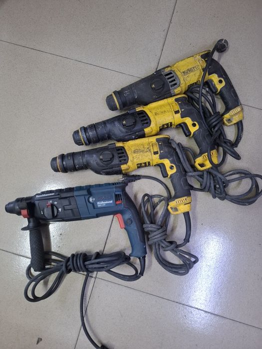 Дрель фирмы dewalt