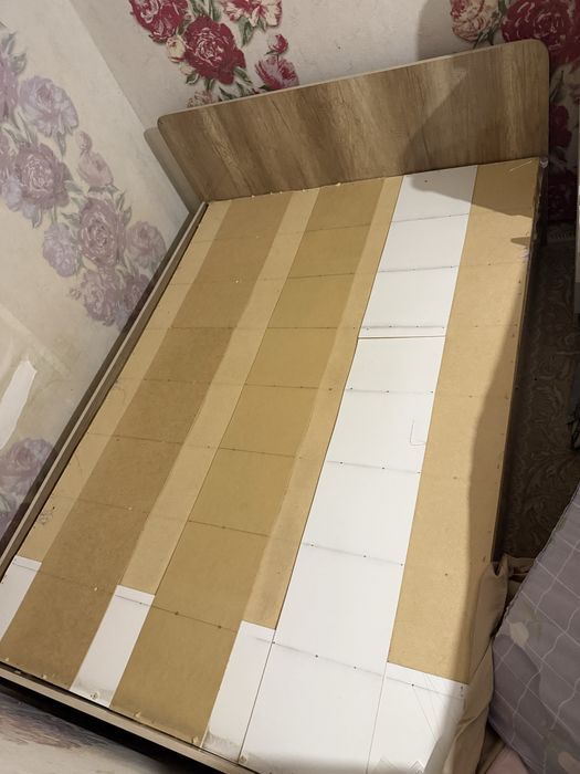двуспальная кровать