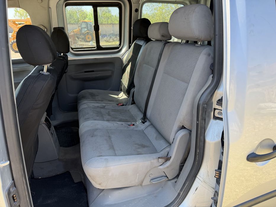 VW CADY LIFE 1.9 105 кс 2008 Г код на двигател BLS 5 степана кутия само на части
