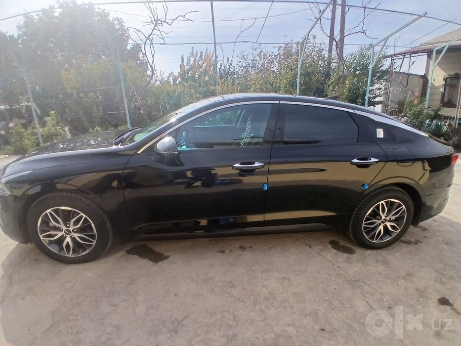 Kia k5 qora yili 2023