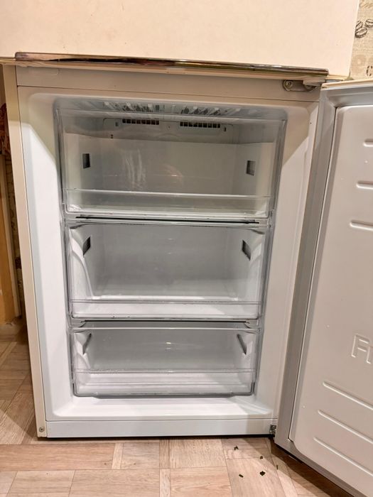 Холодильник хороший