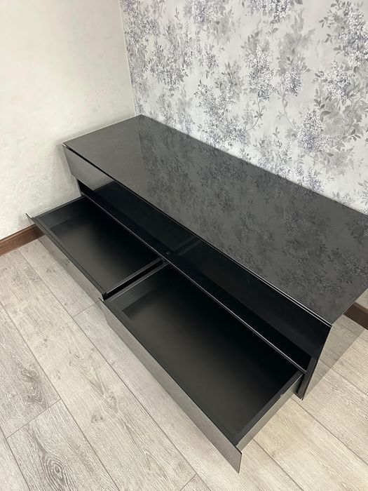 Продам подставку под тв