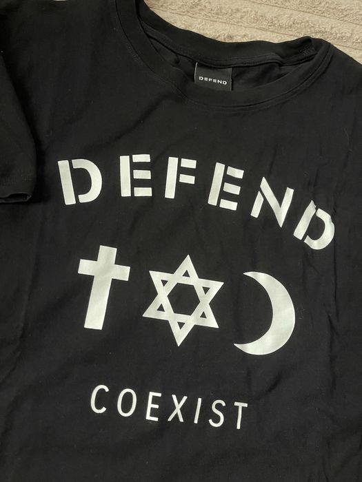 Defend Paris интересна тениска размер L