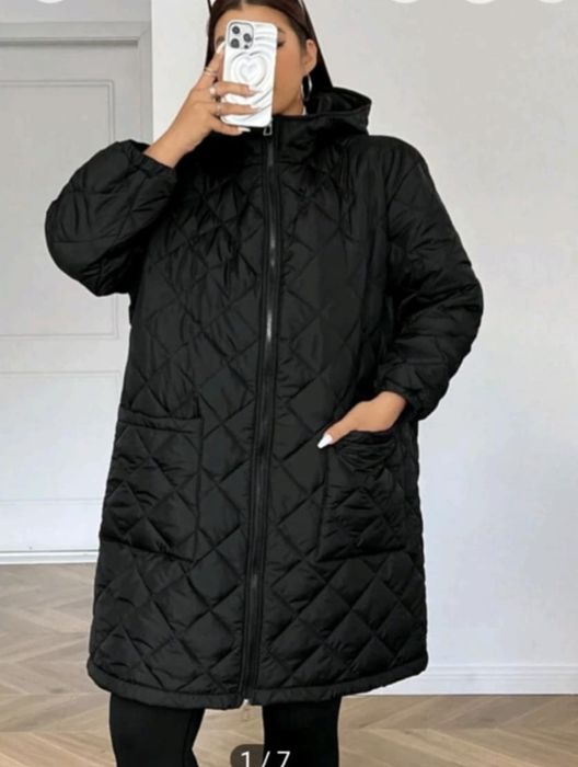 Продавам дамско яке.