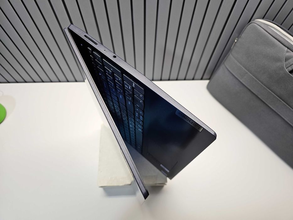 ПРОДАМ Lenovo IP 15IM Офисный Ноутбук Quad6405U/4GB/128SSD/15.6"iPSFHD