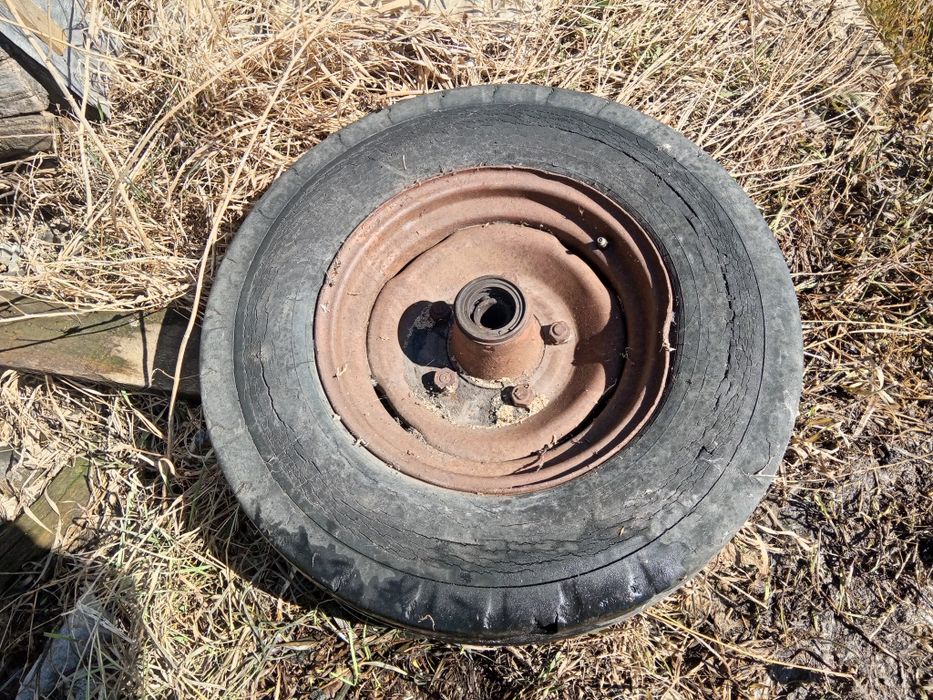 Продам не дорого колесо от сеялки 1штука