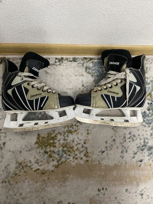 Коньки мужские…..