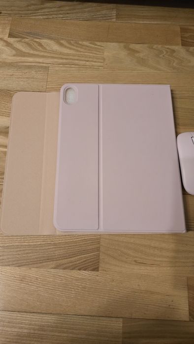 Husă cu tastatura touchpad Ipad 11, 11" 2025