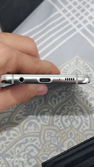 Samsung S10+ с оригинальной коробкой