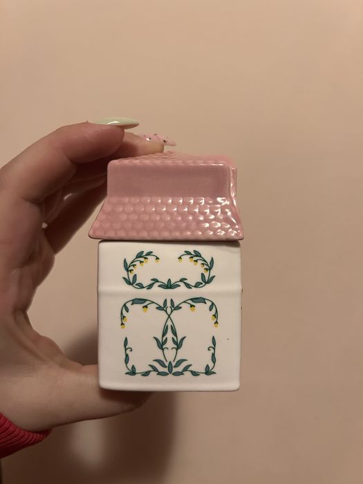 Charly Wilde къщичка чубрица 20€