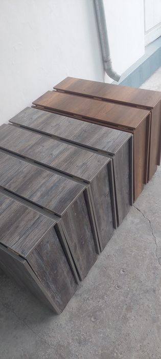 Продаются столы книжки