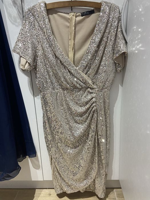 Rochie aurie cu paiete