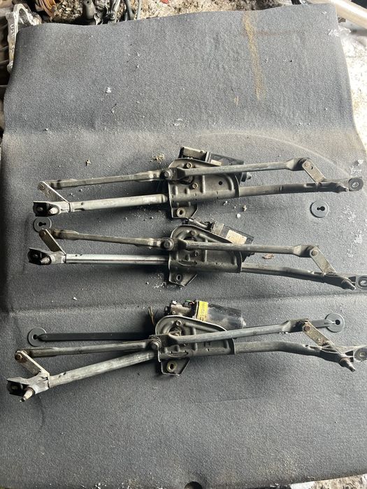 Трапеция дворников на AUDI