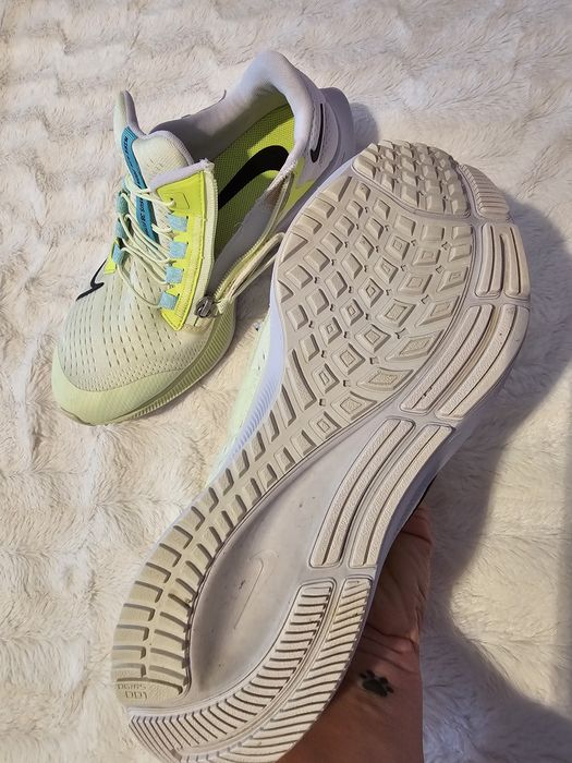 Дамски маратонки на Найк