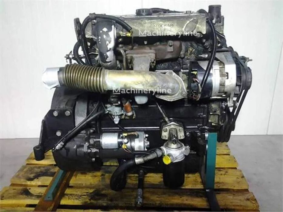Motor Cod AB pentru utilaje de constructii Perkins 1004-4