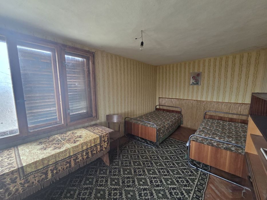 Къща в Враца-Студентски град площ 110 цена 35000