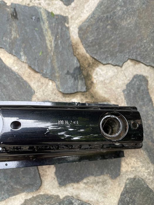 Задна греда оригинална от Шкода Суперб  Skoda Superb  -2014г