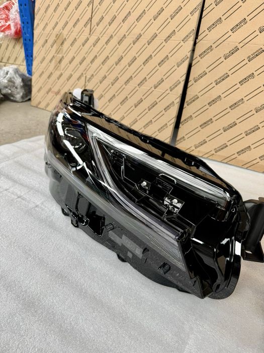 Передние фары Европа Camry 80 Камри 80