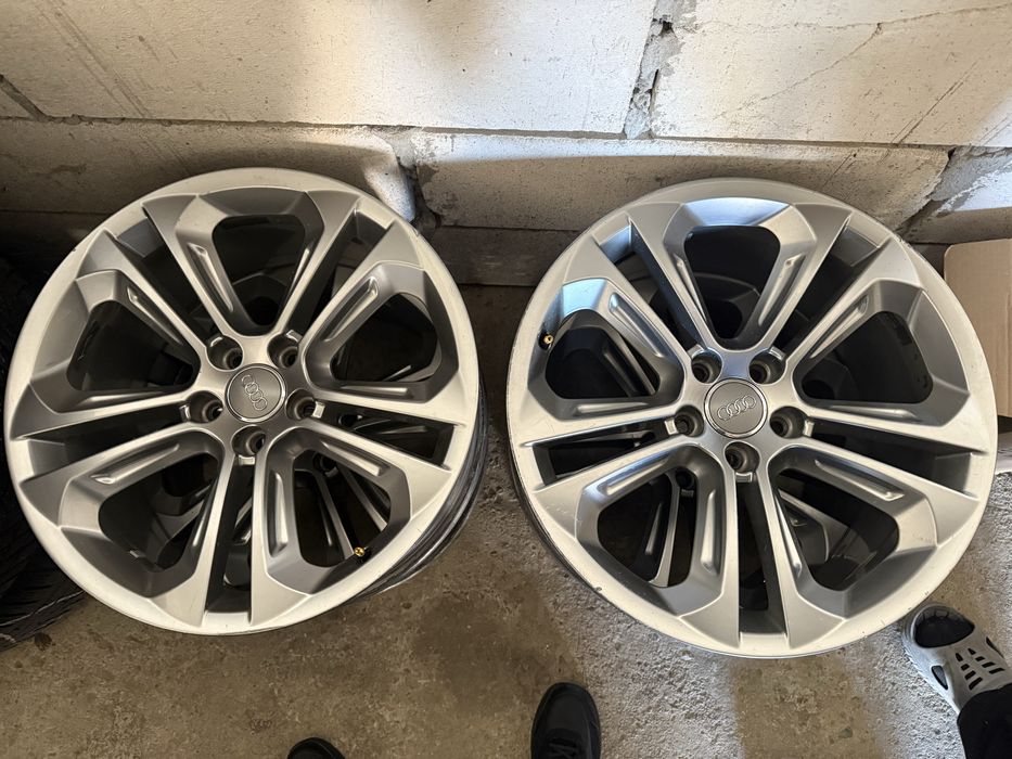 Vând jante r19 originale audi