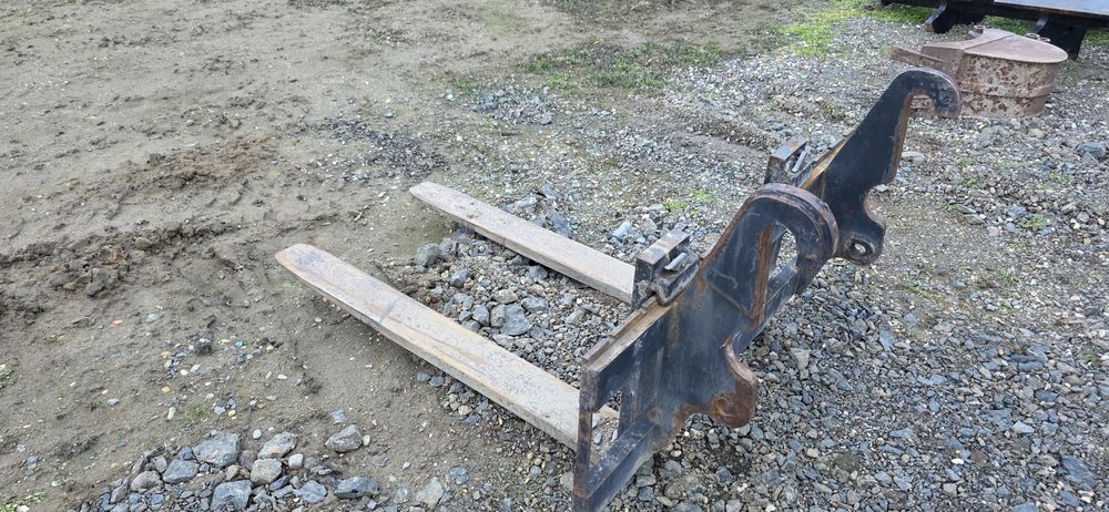 Furci paleți  Lame paleți miniincarcator Bobcat  Bob cat