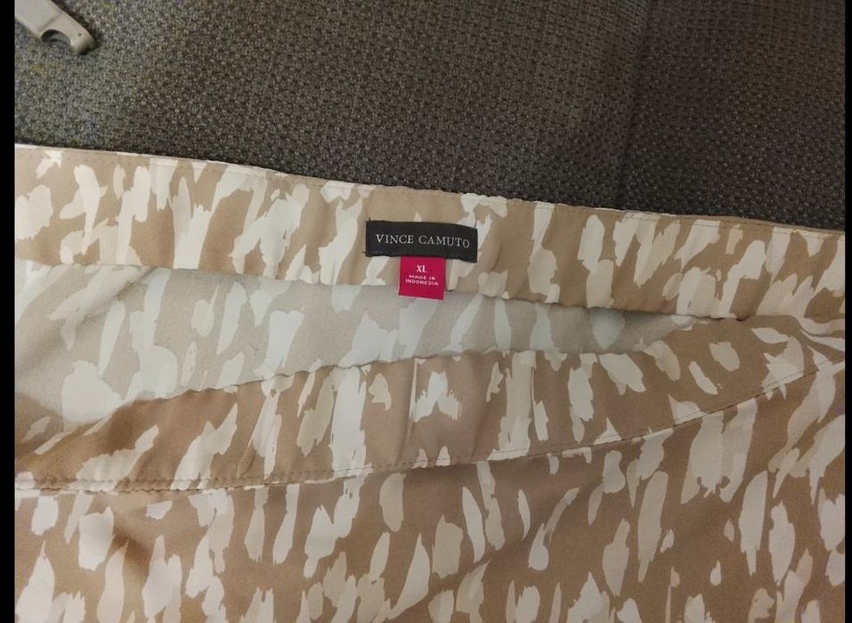 Costum dama Vince Camuto