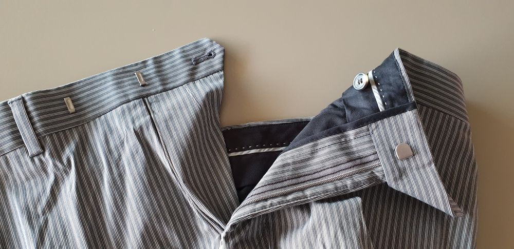 Hugo Boss autentici,mărimea 34