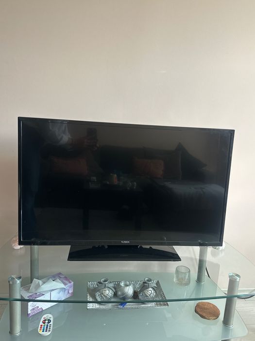 Smart Tv turbox 40 inches
