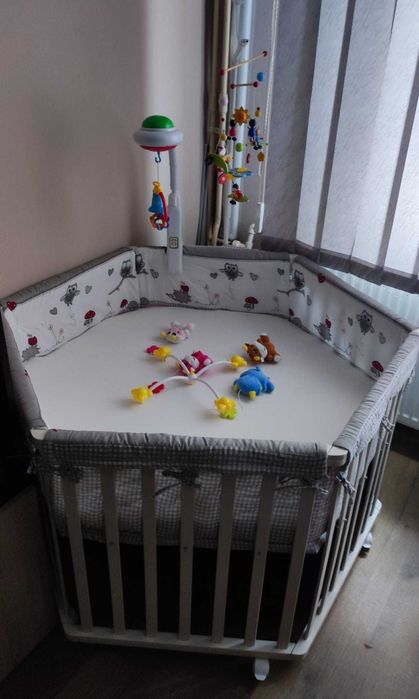 Patut de copil, hexagonal