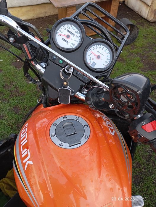 Мотоцикл 200 куб