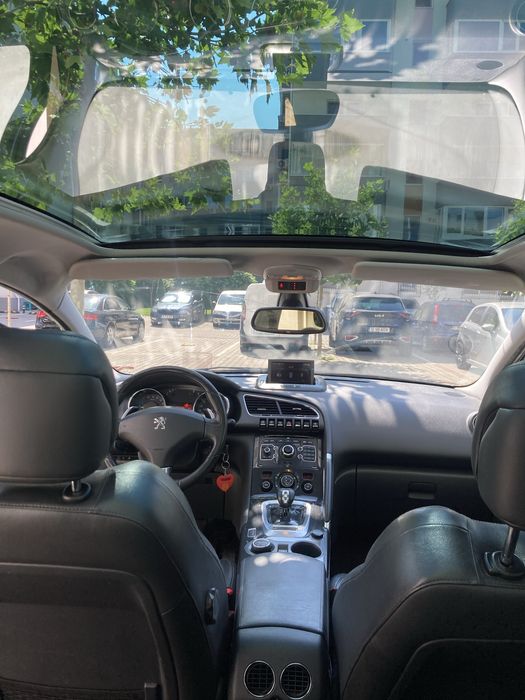PEUGEOT 3008 2012