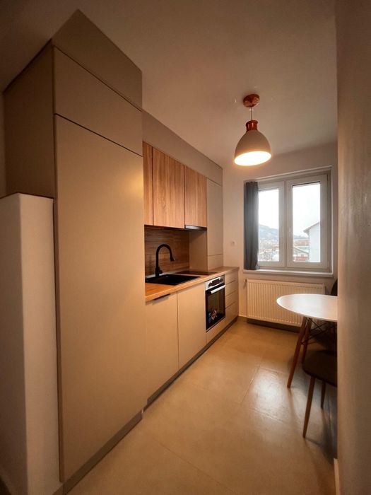 De inchiriat apartament 2 camere-zona Cornesti