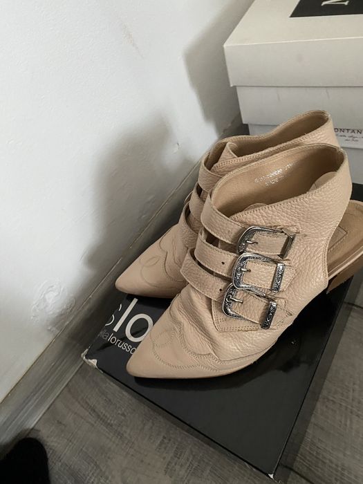 Pantofi decupati piele